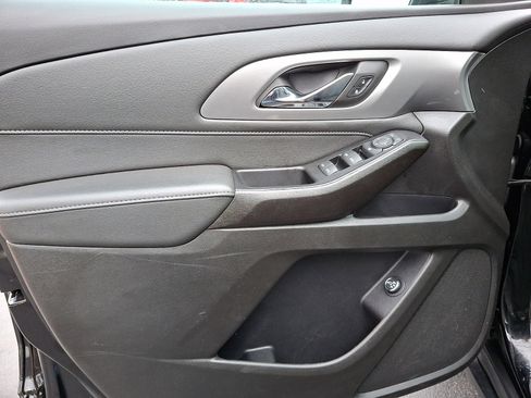 Certified 2023 Chevrolet Traverse LT image 15