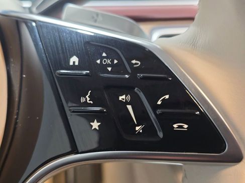 Used 2025 Mercedes-Benz Maybach GLS 600 4MATIC image 31