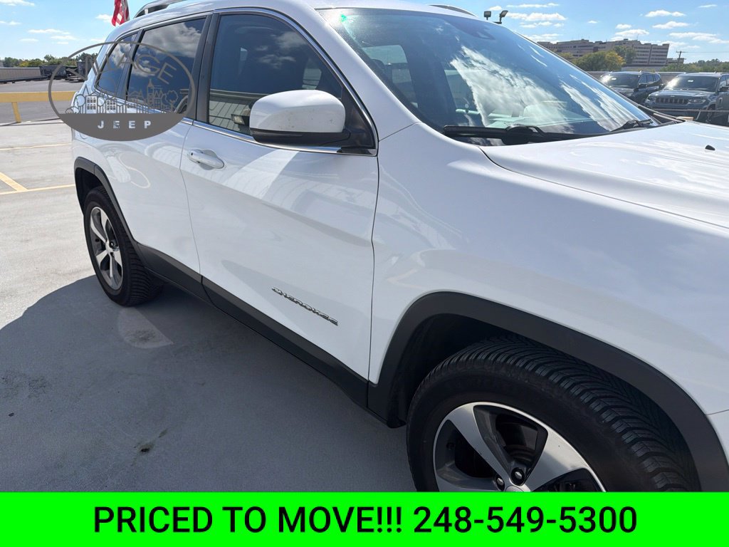 Used 2019 Jeep Cherokee Limited w/ Technology Group AWD/4WD image 19