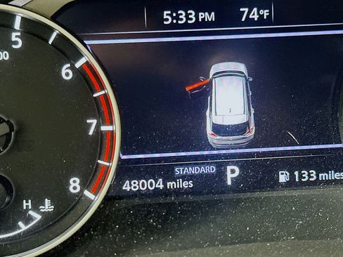 Used 2023 Nissan Rogue SV image 19