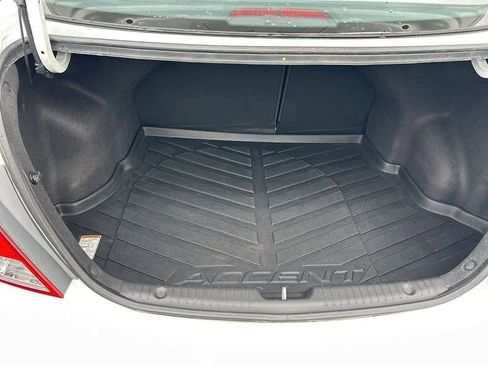 Used 2016 Hyundai Accent SE w/ Option Group 02 image 11