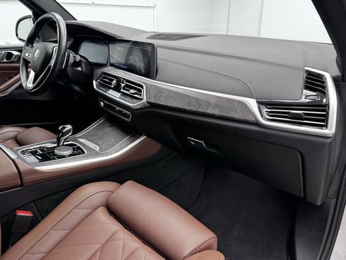 Used 2023 BMW X5 xDrive40i w/ Premium Package image 19