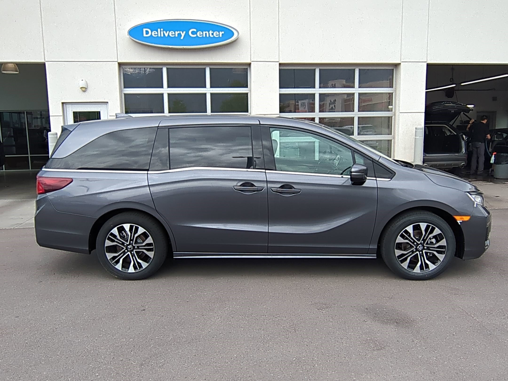 New 2027 Honda Odyssey Elite image 2