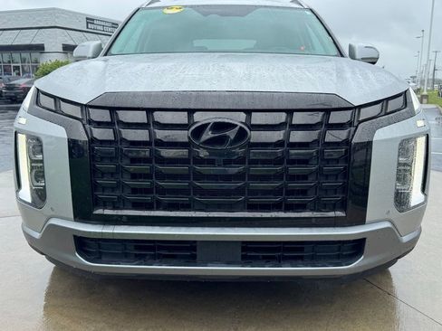 Used 2023 Hyundai Palisade SEL w/ Premium Package AWD/4WD image 2
