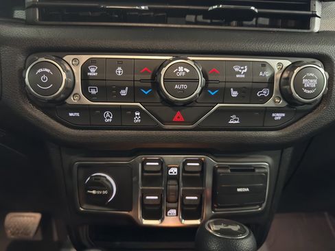 New 2026 Jeep Wrangler Sport S image 32