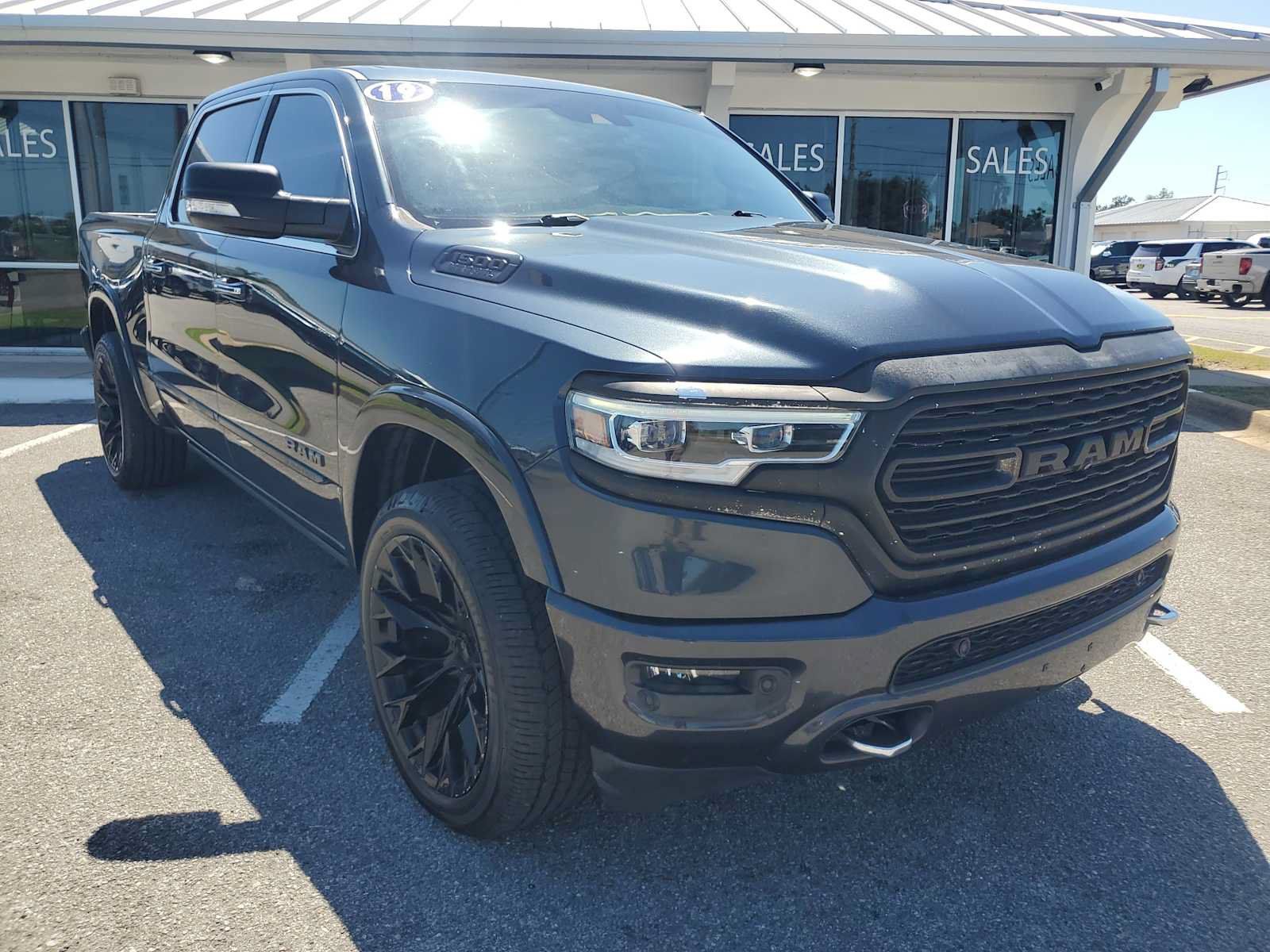 Used 2019 RAM 1500 Limited AWD/4WD image 10