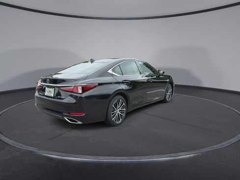 Used 2025 Lexus ES 350 w/ Premium Package FWD image 8