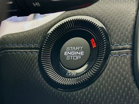 New 2026 Jeep Compass Limited image 18