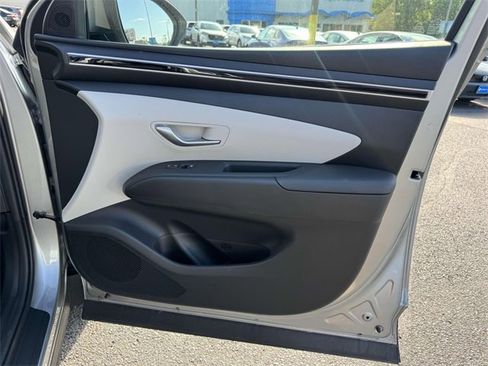 Used 2024 Hyundai Tucson SE image 6