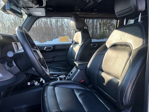 Used 2025 Ford Bronco Outer Banks image 38