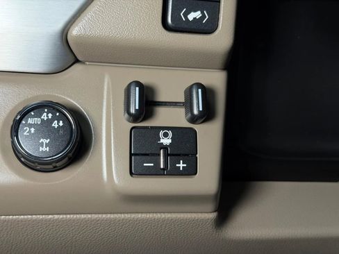 Used 2015 GMC Yukon XL SLT AWD/4WD image 45