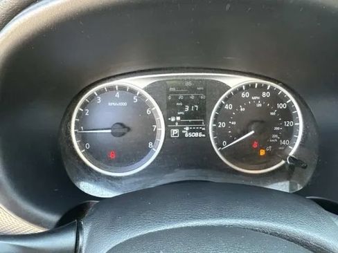 Used 2019 Nissan Kicks S FWD image 40