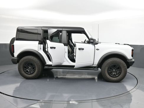 Used 2024 Ford Bronco Wildtrak image 37