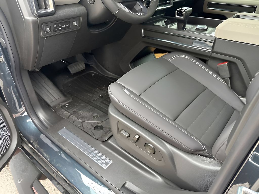 New 2026 GMC Hummer EV 4x4 Crew Cab image 32