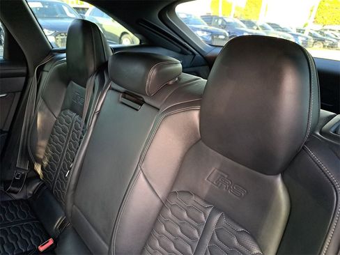 Used 2022 Audi RS 6 w/ Carbon Optic Package image 27