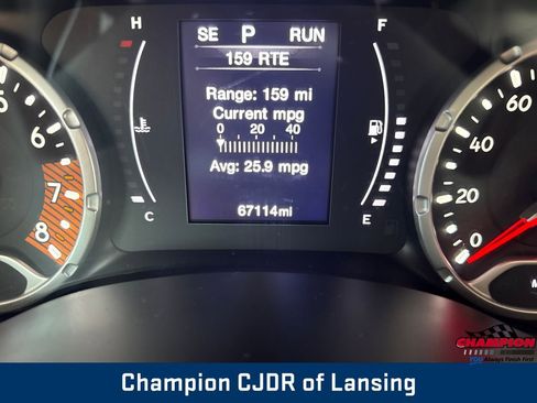 Used 2023 Jeep Renegade Latitude image 18