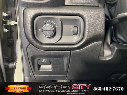 New 2026 RAM 1500 Express AWD/4WD image 15