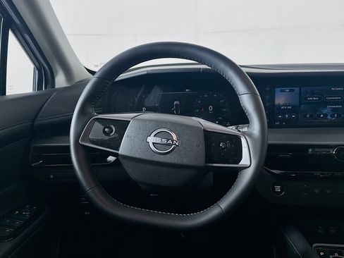 Used 2025 Nissan Murano SV FWD image 18