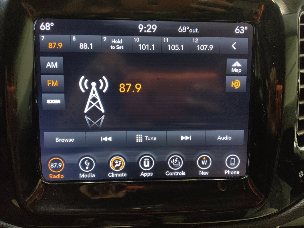 Used 2018 Jeep Compass Limited w/ Navigation Group FWD image 25