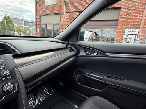 Used 2018 Honda Civic Sport image 39