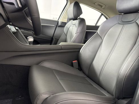 New 2026 Genesis G70 2.5T image 13