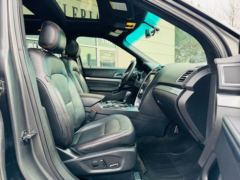 Used 2016 Ford Explorer Sport image 31