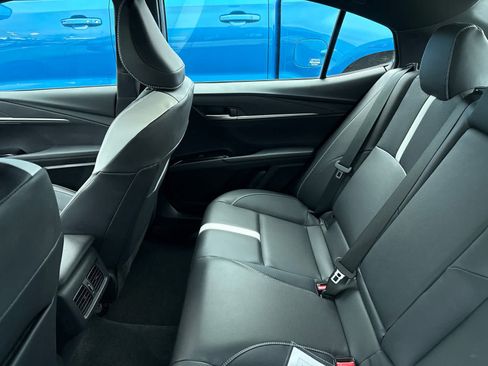 Used 2025 Toyota Camry SE image 7