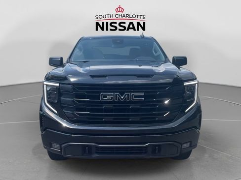 Used 2024 GMC Sierra 1500 Elevation AWD/4WD image 2