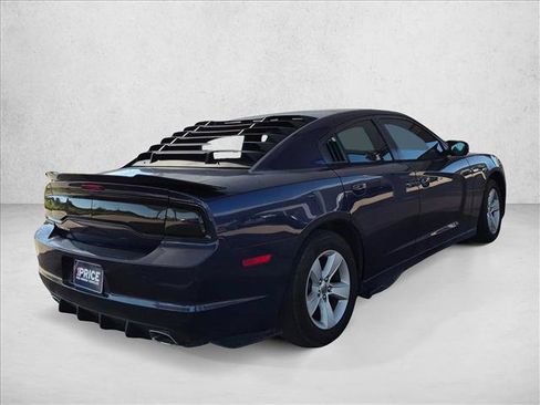 Used 2014 Dodge Charger SE w/ Connectivity Group RWD image 5