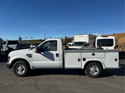 Used 2009 Ford F250 XL image 8