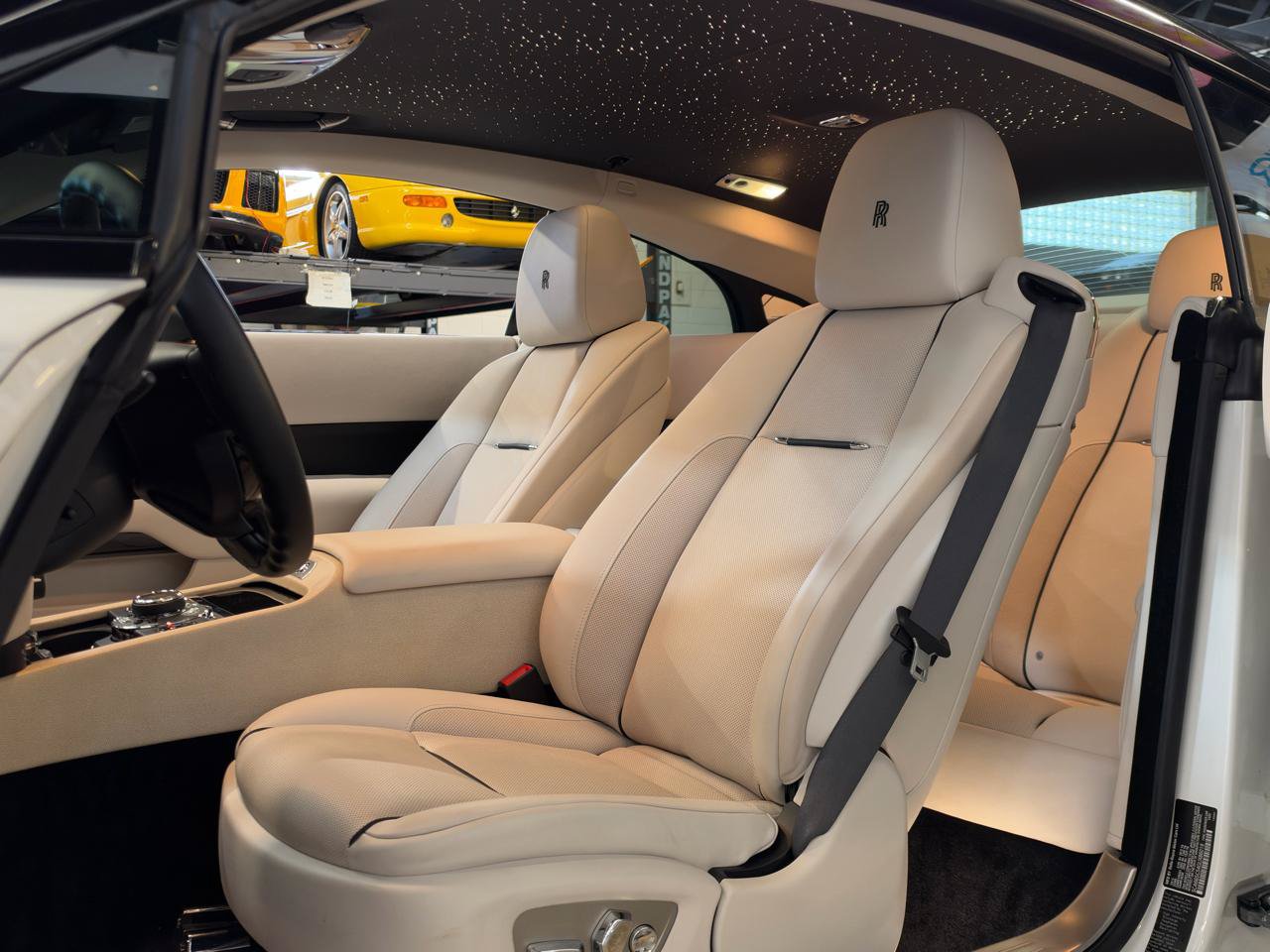 Used 2016 Rolls-Royce Wraith RWD image 16