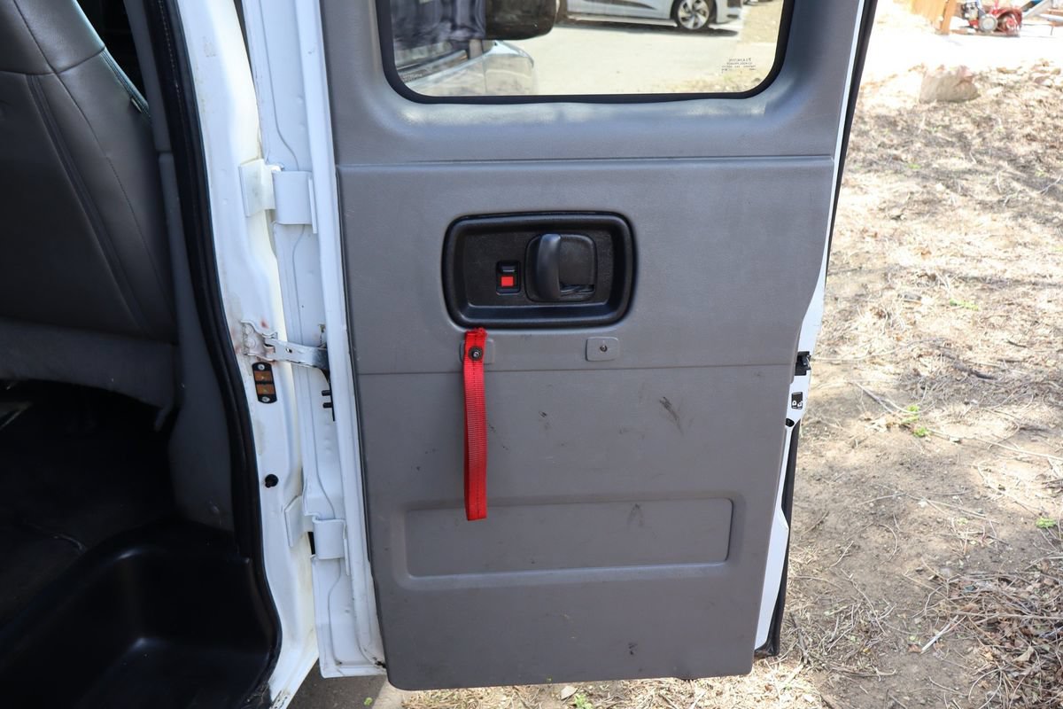 Used 2017 Chevrolet Express 3500 LT RWD image 26