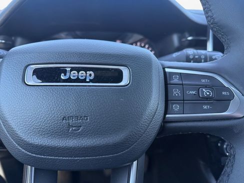 Certified 2025 Jeep Compass Limited image 26