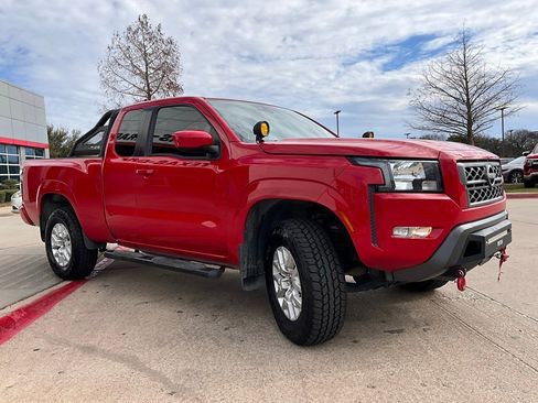 Used 2022 Nissan Frontier SV image 5