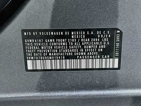 Used 2025 Volkswagen Jetta SE FWD image 31