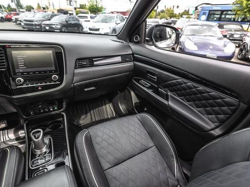 Used 2022 Mitsubishi Outlander GT AWD/4WD image 22