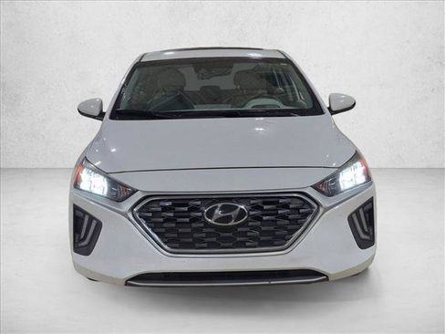 Used 2020 Hyundai Ioniq SEL FWD image 2