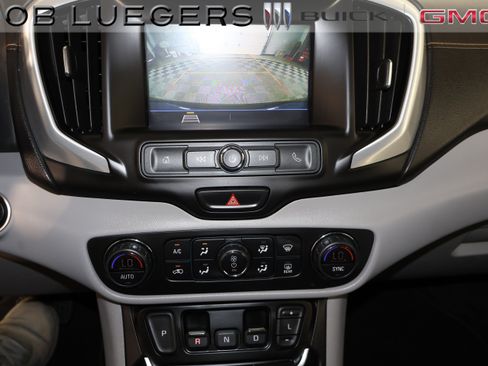 Certified 2020 GMC Terrain SLE w/ Driver Convenience Package AWD/4WD image 24