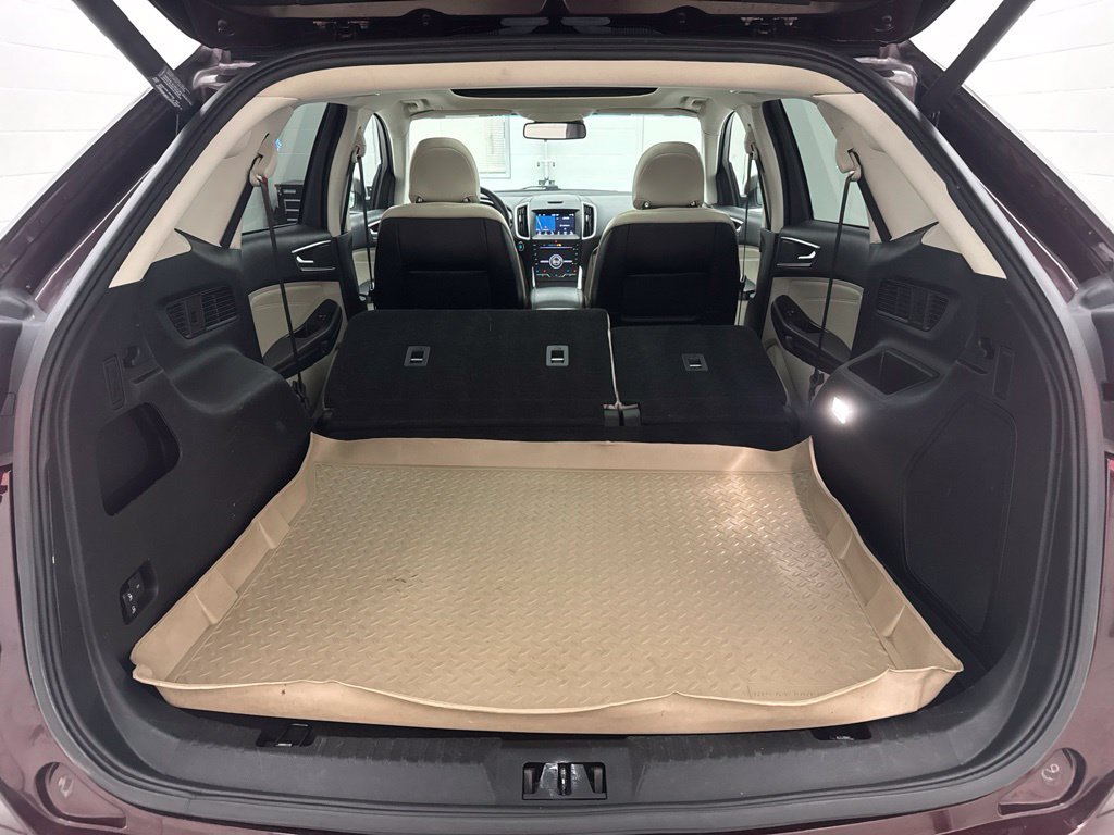 Used 2019 Ford Edge Titanium w/ Equipment Group 301A AWD/4WD image 7