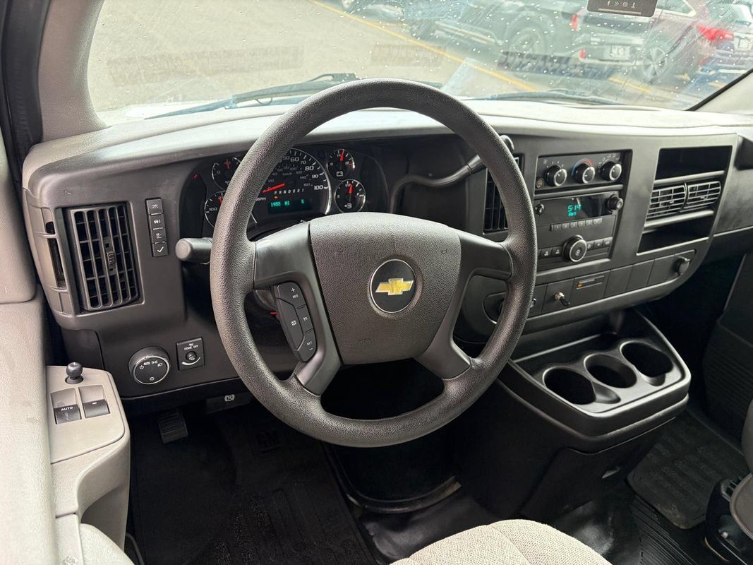 Used 2012 Chevrolet Express 1500 AWD image 12