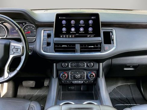 Used 2021 Chevrolet Tahoe Z71 w/ Z71 Off-Road Package AWD/4WD image 12