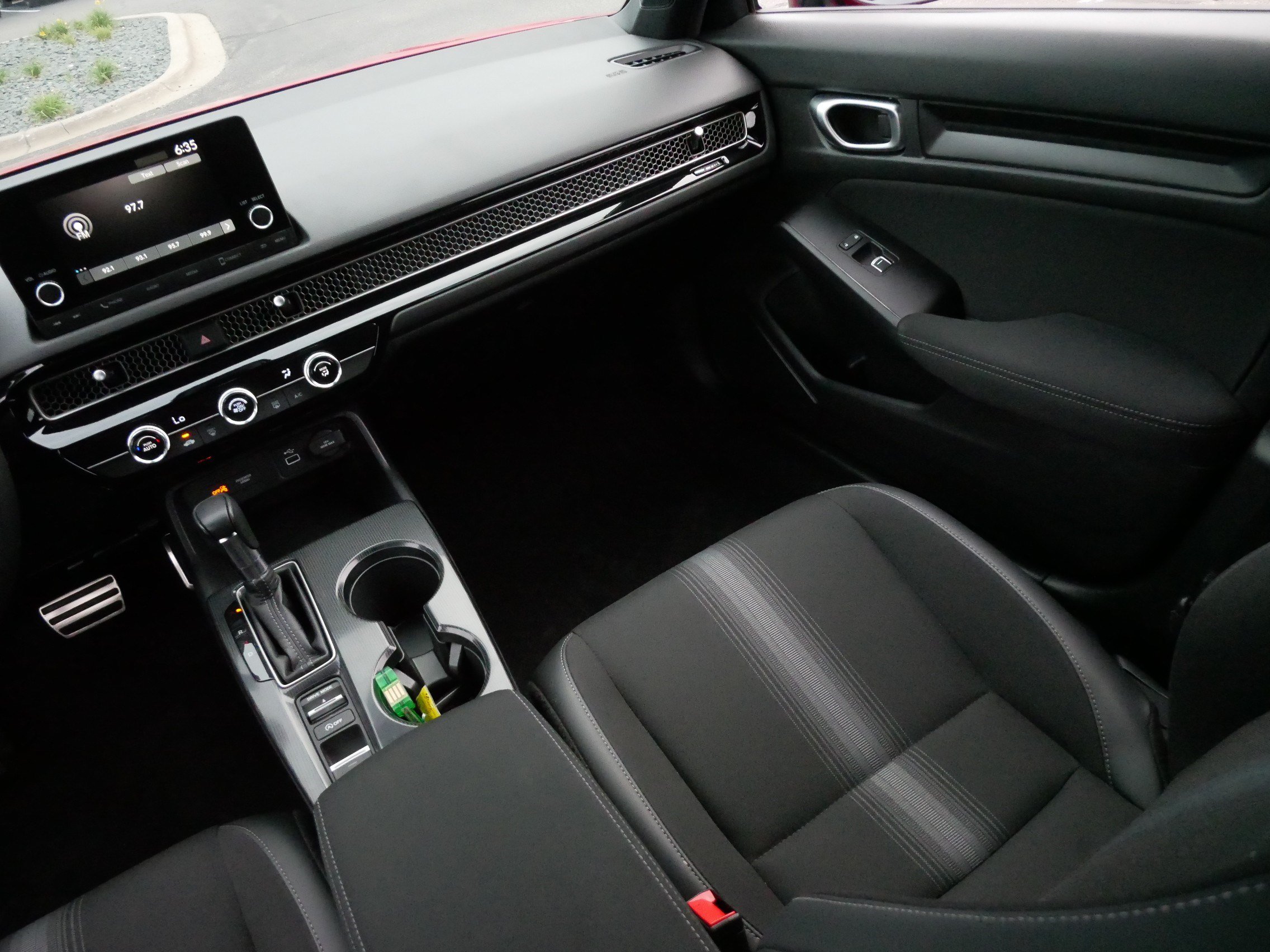 Used 2023 Honda Civic Sport image 11