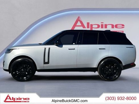 Used 2025 Land Rover Range Rover SE AWD/4WD image 2
