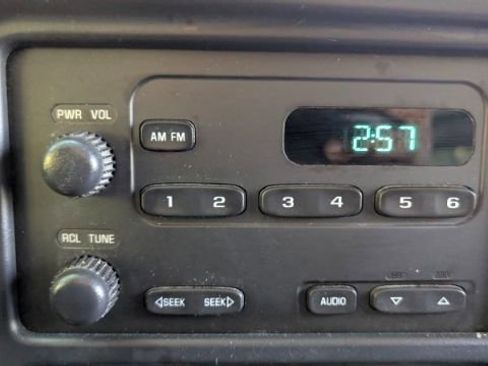 Used 2006 Chevrolet Silverado 1500 W/T RWD image 28