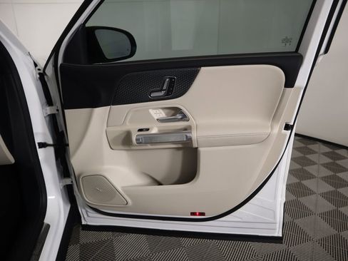 New 2026 Mercedes-Benz GLB 250 image 27