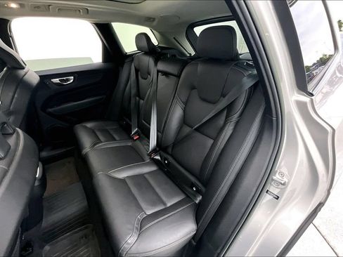 Used 2023 Volvo XC60 B5 Ultimate w/ Climate Package FWD image 34