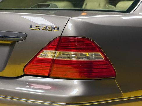 Used 2005 Lexus LS 430 RWD image 8