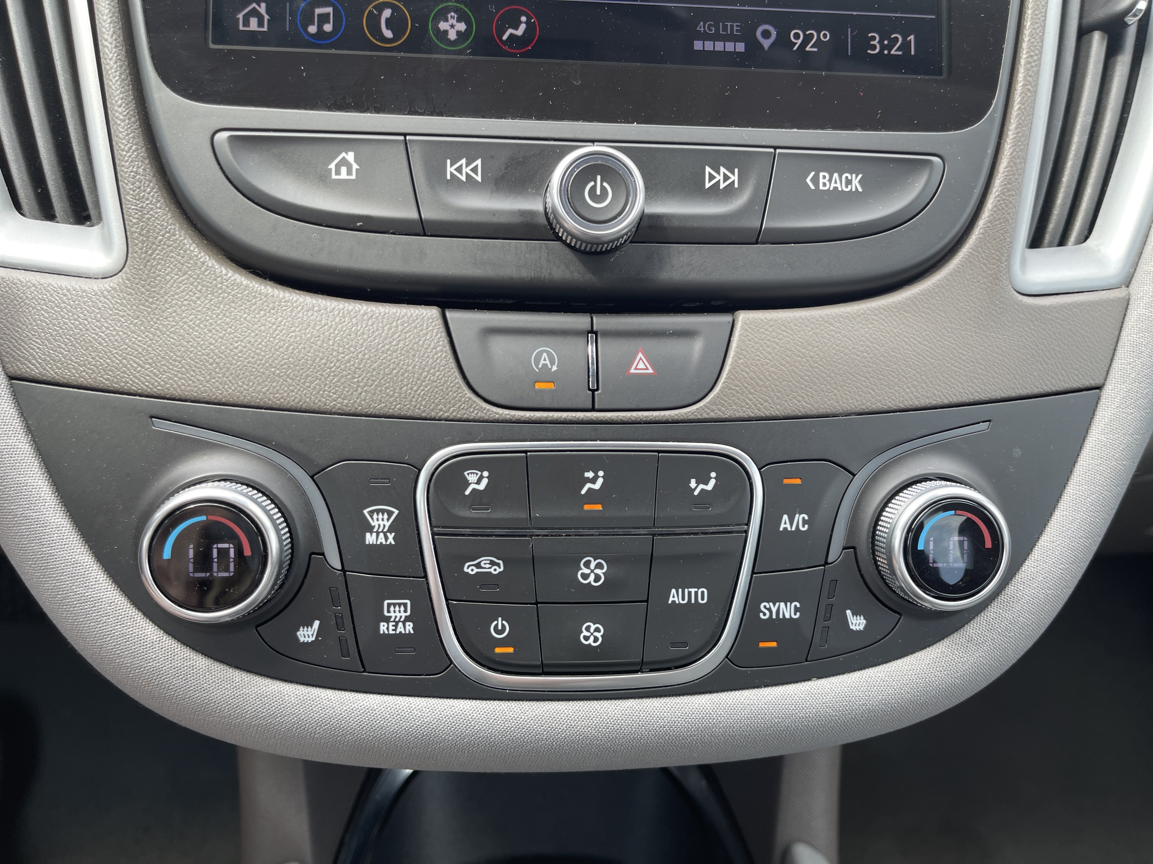 Used 2025 Chevrolet Malibu LT FWD image 24