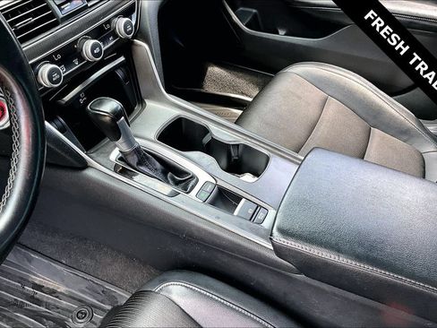Used 2018 Honda Accord Sport image 8