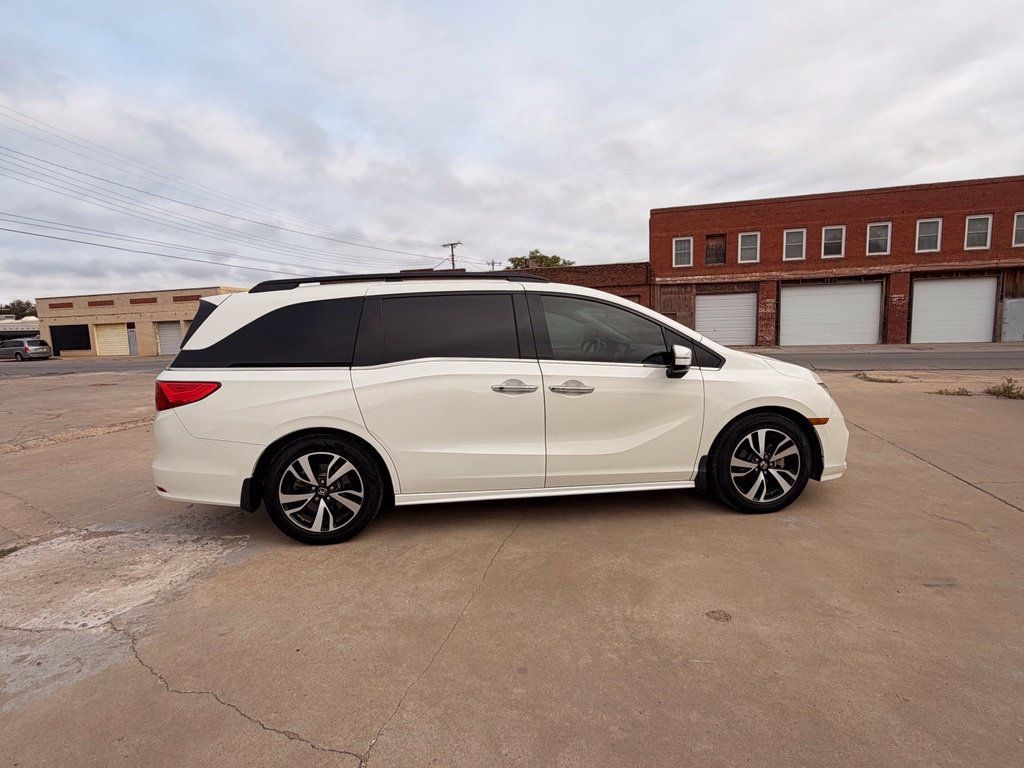 Used 2018 Honda Odyssey Elite image 7
